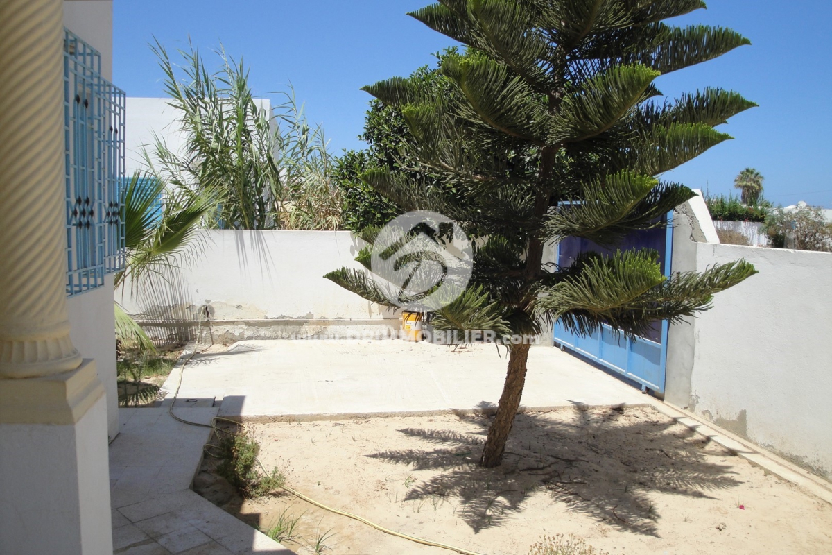 L 66 -                            Sale
                           Villa Meublé Djerba
